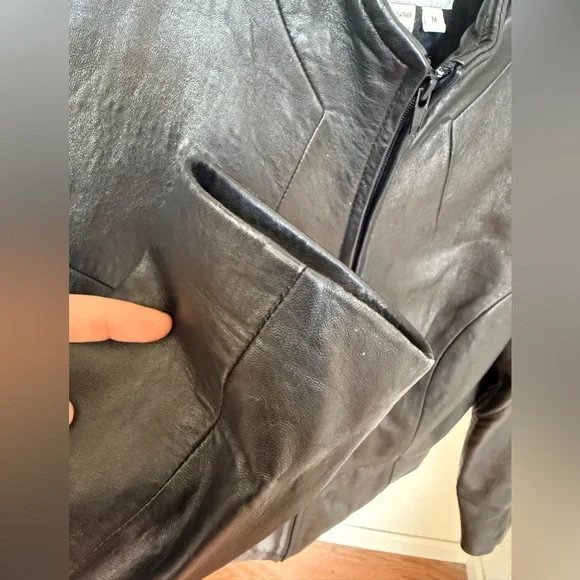 🖤 Newport News Easy Style Women’s Black Leather Jacket EUC - Picture 6 of 10